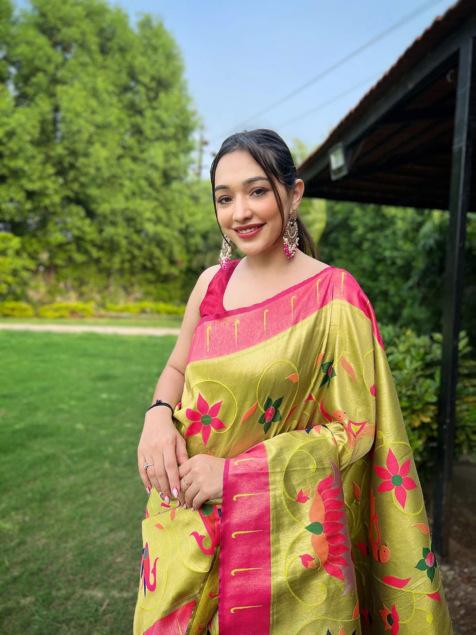 Thumbnail: Meenakari paithani saree detailed pallu
