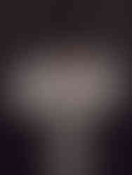 Mom at the Newborn Shooting Zurich – emotional baby photography full of closeness and love