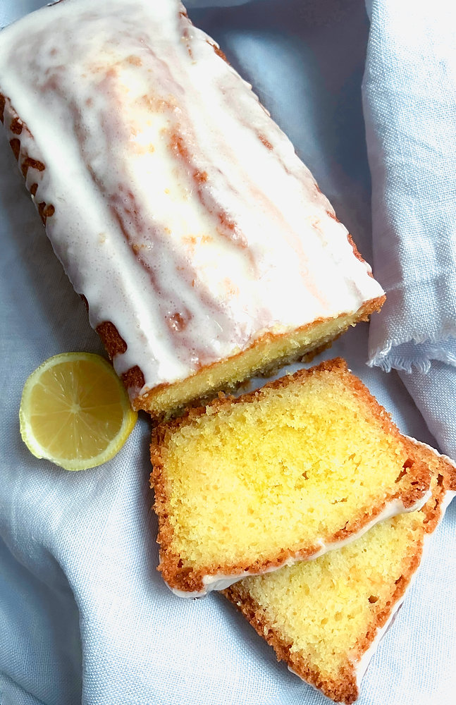 Getränkter Zitronenkuchen