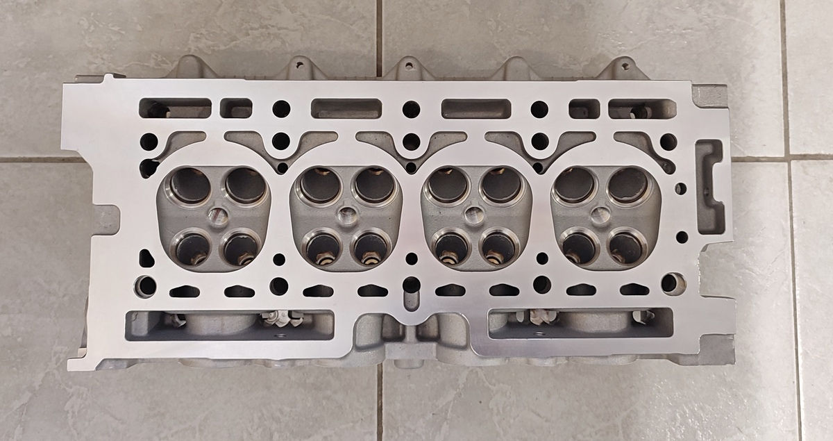 ΚΕΦΑΛΗ RENAULT D4F7.jpg