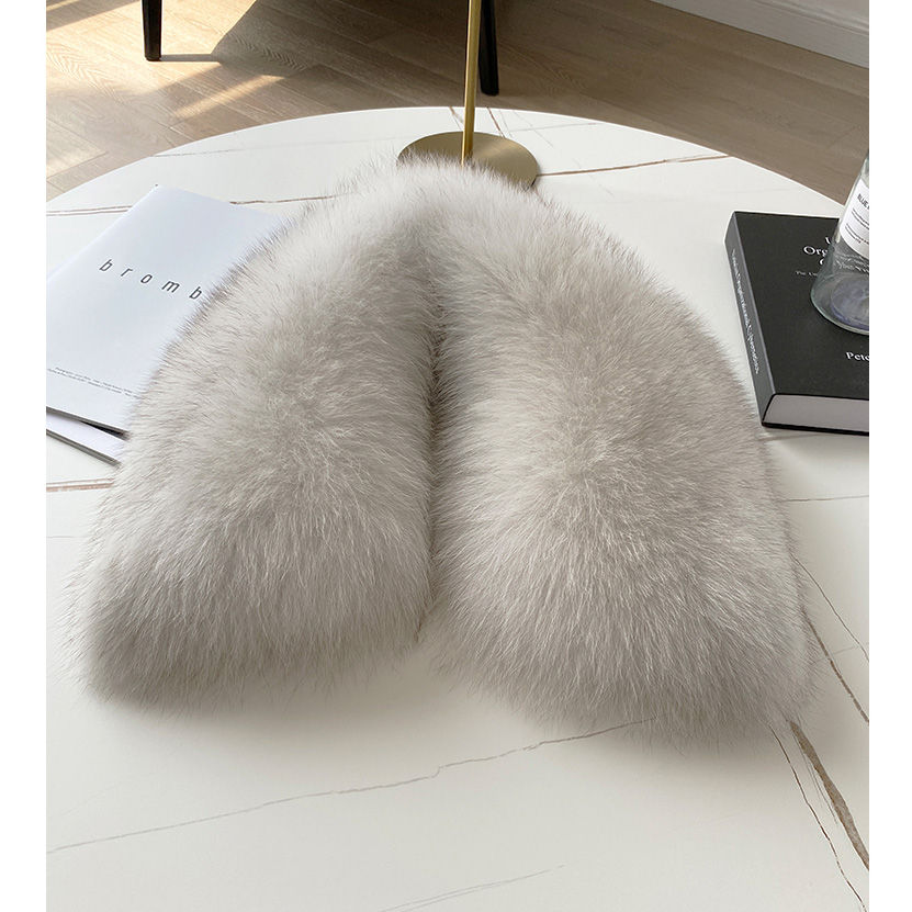 Thumbnail: Fox Fur Collar Scarf  in Natural White