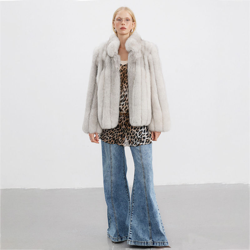 Thumbnail: Fox  Fur Coat in Natural Color