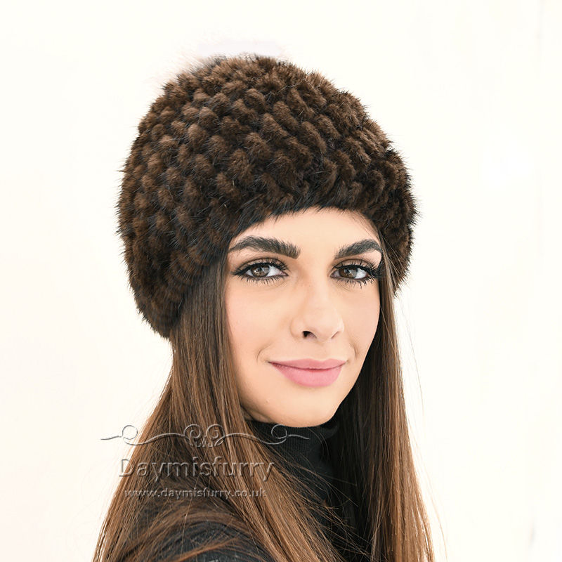 Thumbnail: Knit Mink Fur Hat in Brown