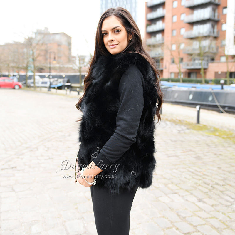 Thumbnail: Cropped Raccoon Fur Vest in Black