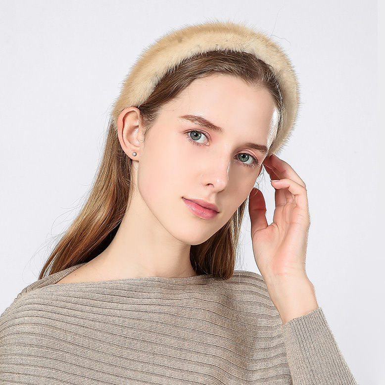 Thumbnail: Mink Fur Headband in Beige