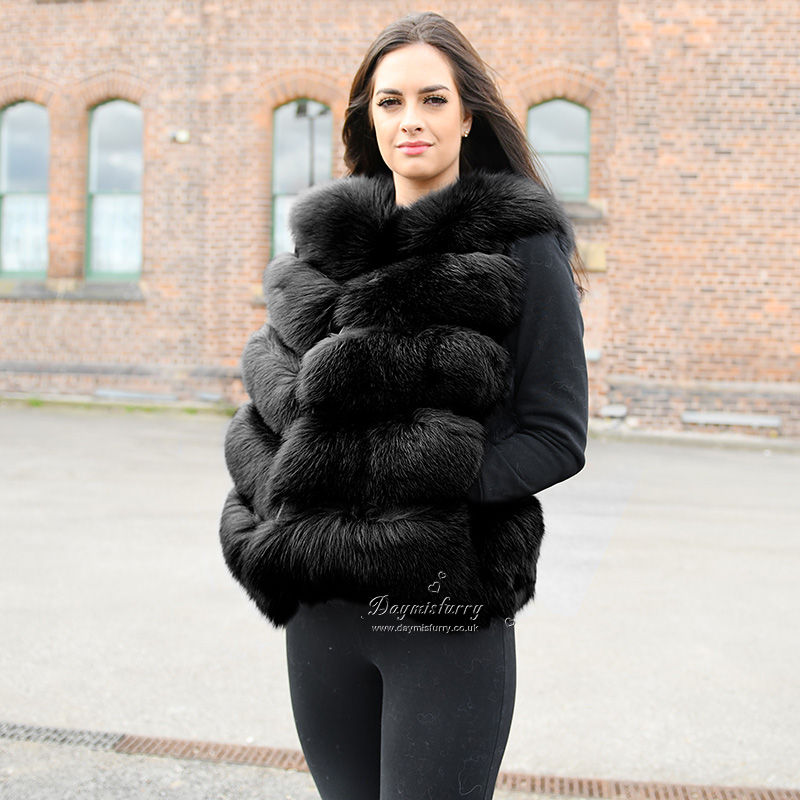 Thumbnail: Fox Fur Gilet in Black