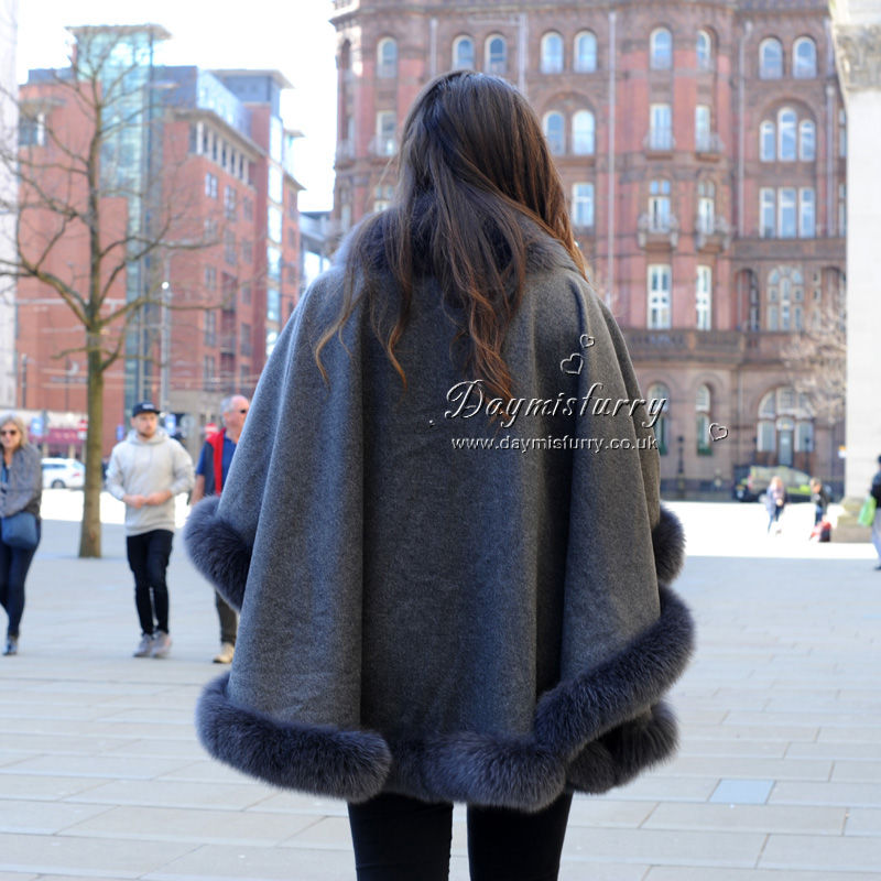 Thumbnail: Cashmere Shawl with Fox Fur Trim in Charcoal