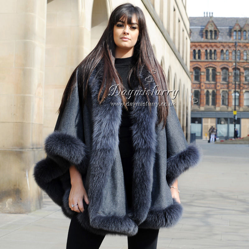 Thumbnail: Cashmere Shawl with Fox Fur Trim in Charcoal