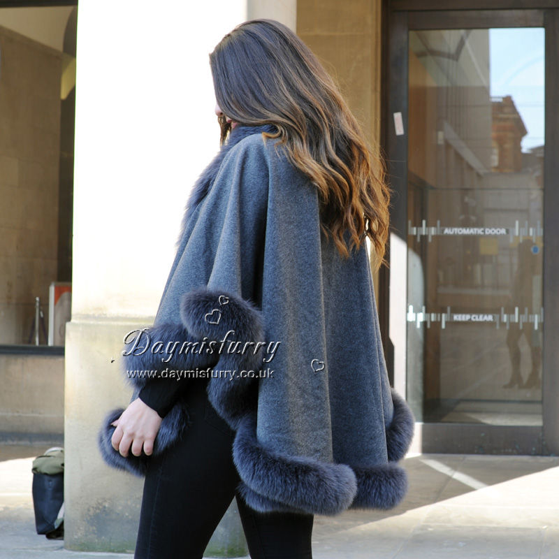 Thumbnail: Cashmere Shawl with Fox Fur Trim in Charcoal