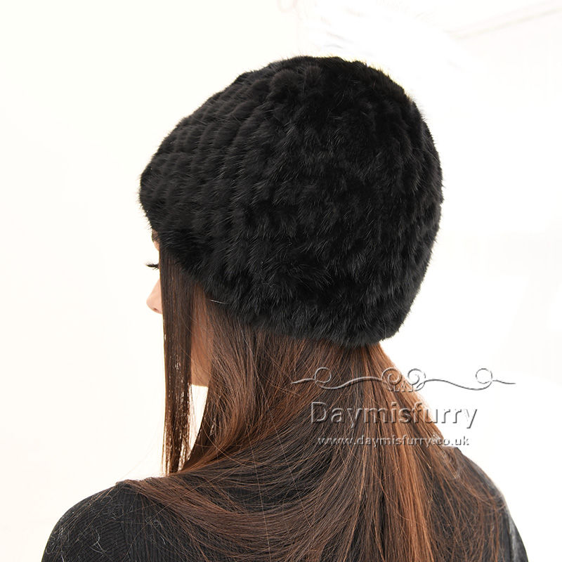 Thumbnail: Knit Mink Fur Hat in Brown
