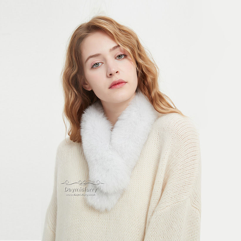 Thumbnail: Natural Blue Fox Fur Scarf