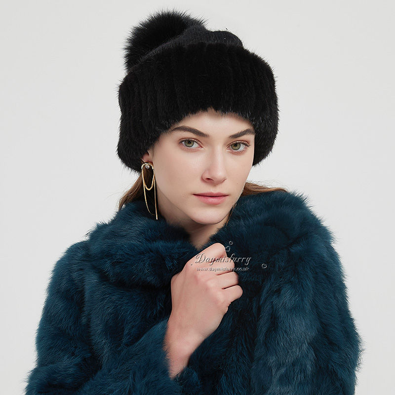 Thumbnail: Black Knit Hat with Mink & Fox Fur
