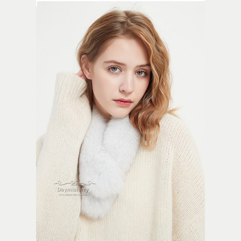 Thumbnail: Natural Blue Fox Fur Scarf