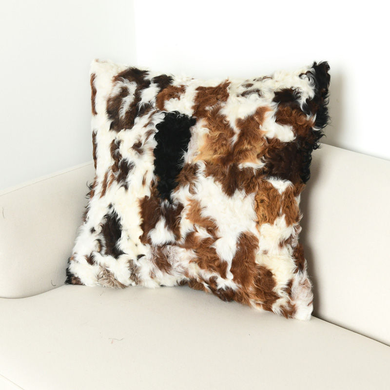 Thumbnail: Lamb Fur Pillow Cover in Natural Colur