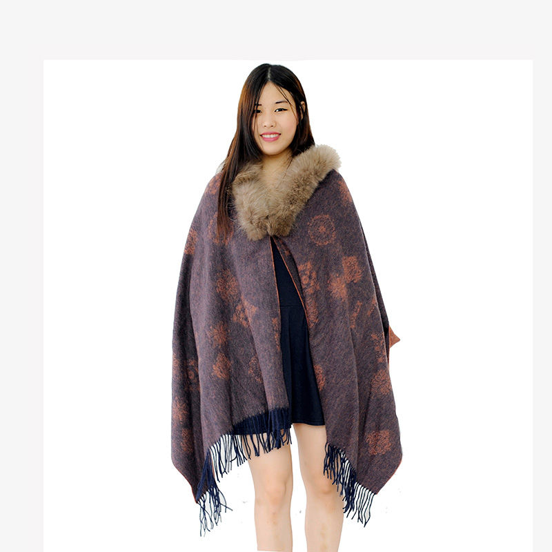 Thumbnail: Wool Shawl With Raccoon Fur Trim