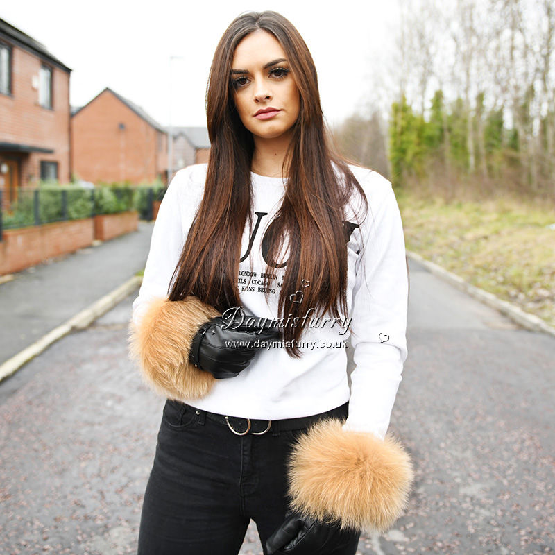 Thumbnail: Finn Fox Fur Slap on Cuffs - Camel