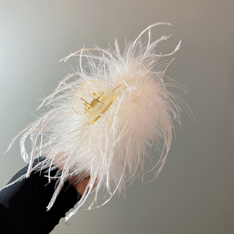 Thumbnail: Ostrich Feather Hair Claw in White/Black