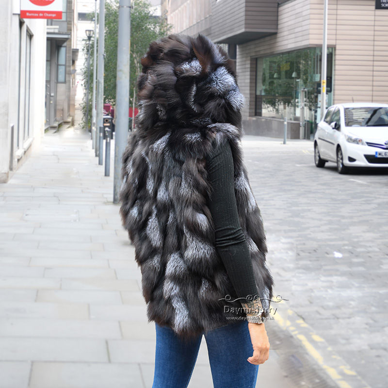 Thumbnail: Cropped Silver Fox Hooded Fur Vest