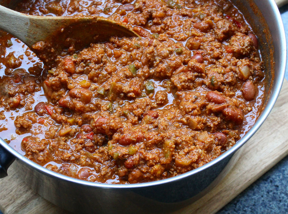 Modified Moms Famous Chili {With Ground Turkey and Chorizo Chicken Sausage}