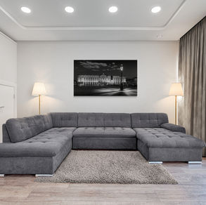 Comfy_living_room_with_large_sofa.jpeg