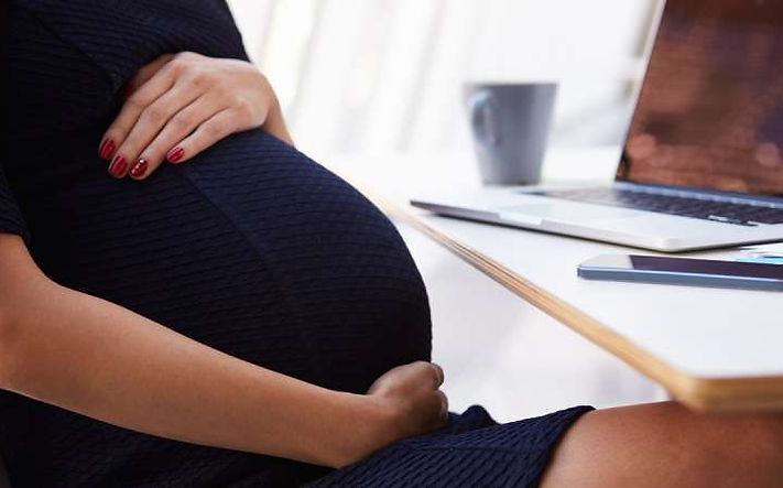 Can-I-be-made-redundant-when-Im-pregnant-or-on-maternity-leave-v4__FillWzgwMCw0NTBd.jpg