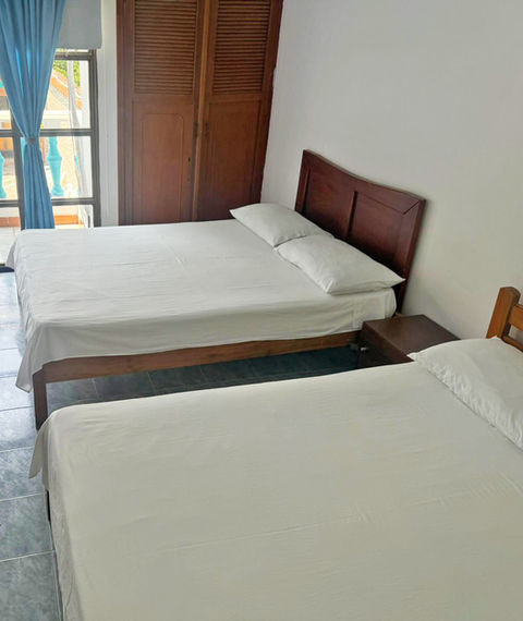 Hotel en Mariquita Tolima, con Piscina, Restaurante Parqueadero diagonal a la Iglesia de la Ermita en el Centro Histórico. Habitaciones y suites con Terraza y Jacuzzi. Planes Romanticos
