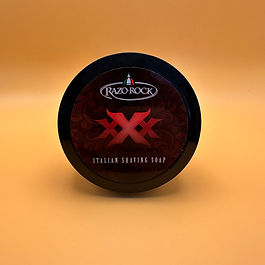 Stearic Acid, Water(Eau), Cocos Nucifera (Coconut) Oil, Potassium, Hydroxide, Sodium Hydroxide, Tallow Acid, Hydrogenated Lanolin, Butyrospermum Parkii (Shea)Butter Fragrance(Parfum), Argania Spinosa (Argan)Oil, Aloe Barbadensis Extract(Aloe), Amylcinnamic Aldehyde , Benzyl Alcohol, Citral, Coumarin, Eugenol, Geraniol, Hydrocitronellal, Limonene, Linalool, Isoeugenol, Oakmoss(Evernia Prunasti).