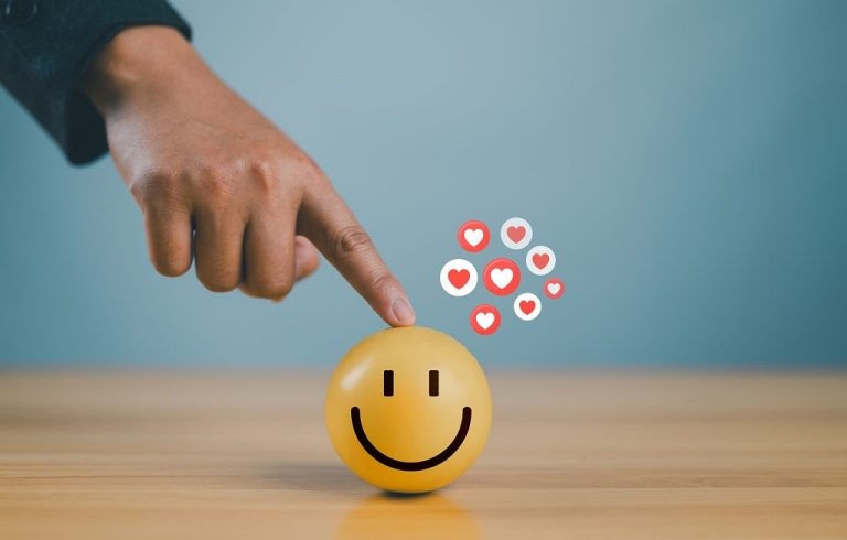 Estudo da ZipDo mostra que 86% dos consumidores estão dispostos a pagar mais por um atendimento de qualidade - Arte: Shutterstock