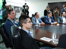 FCDL-GO acompanha Daniel Vilela em ato que favorece investimentos de varejistas em Goiás