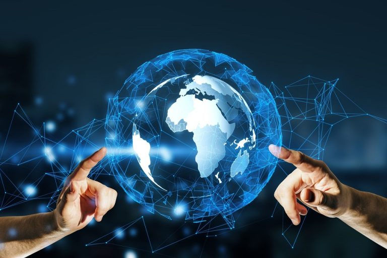 "Ainda há muita gente que não enxerga o varejo como algo já transformado pelo digital", diz Elói Assis - Arte: Shutterstock