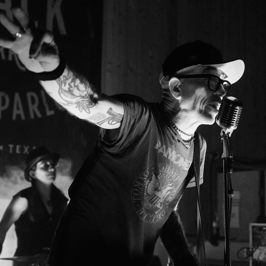 52494516_561836164226437_3660274380664995840_n