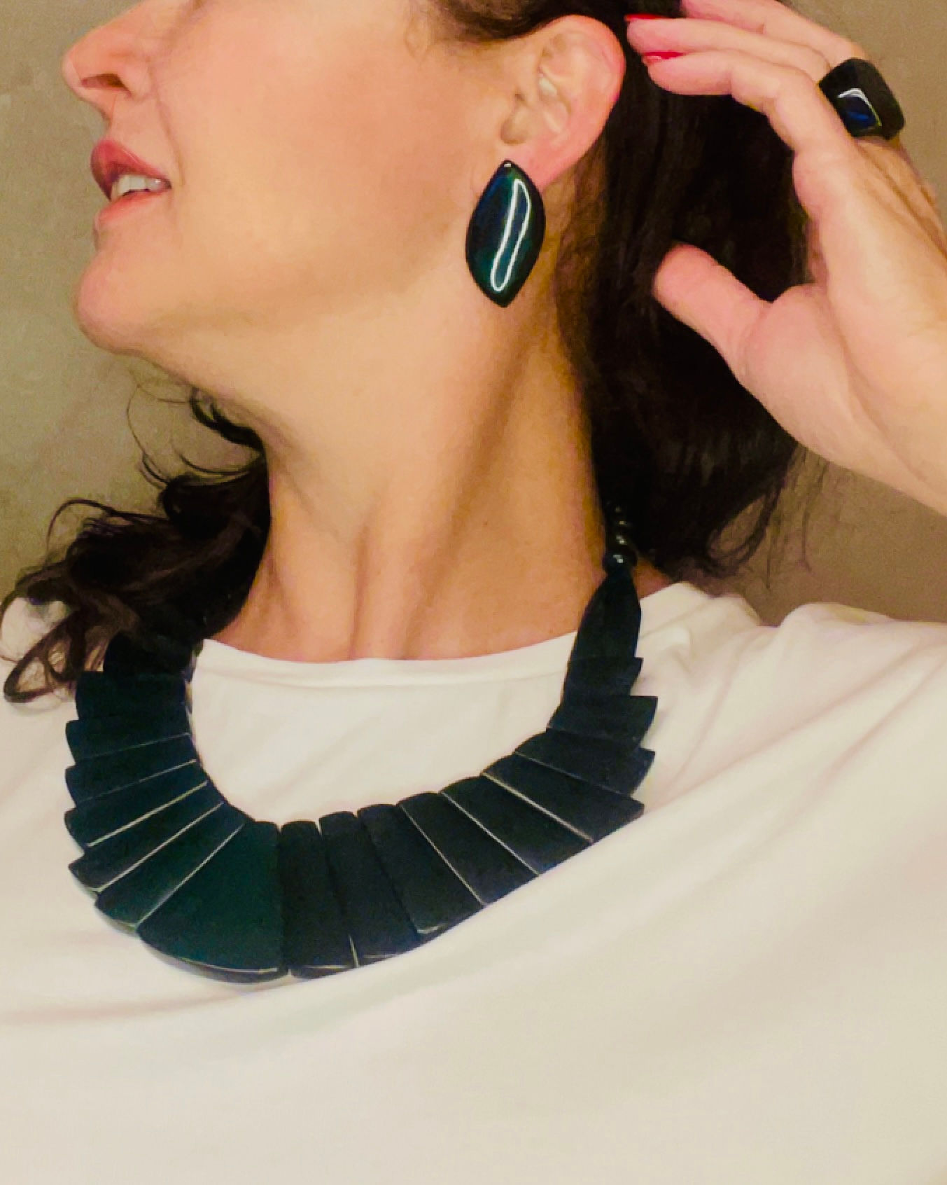 Colar curto vinte peças verde