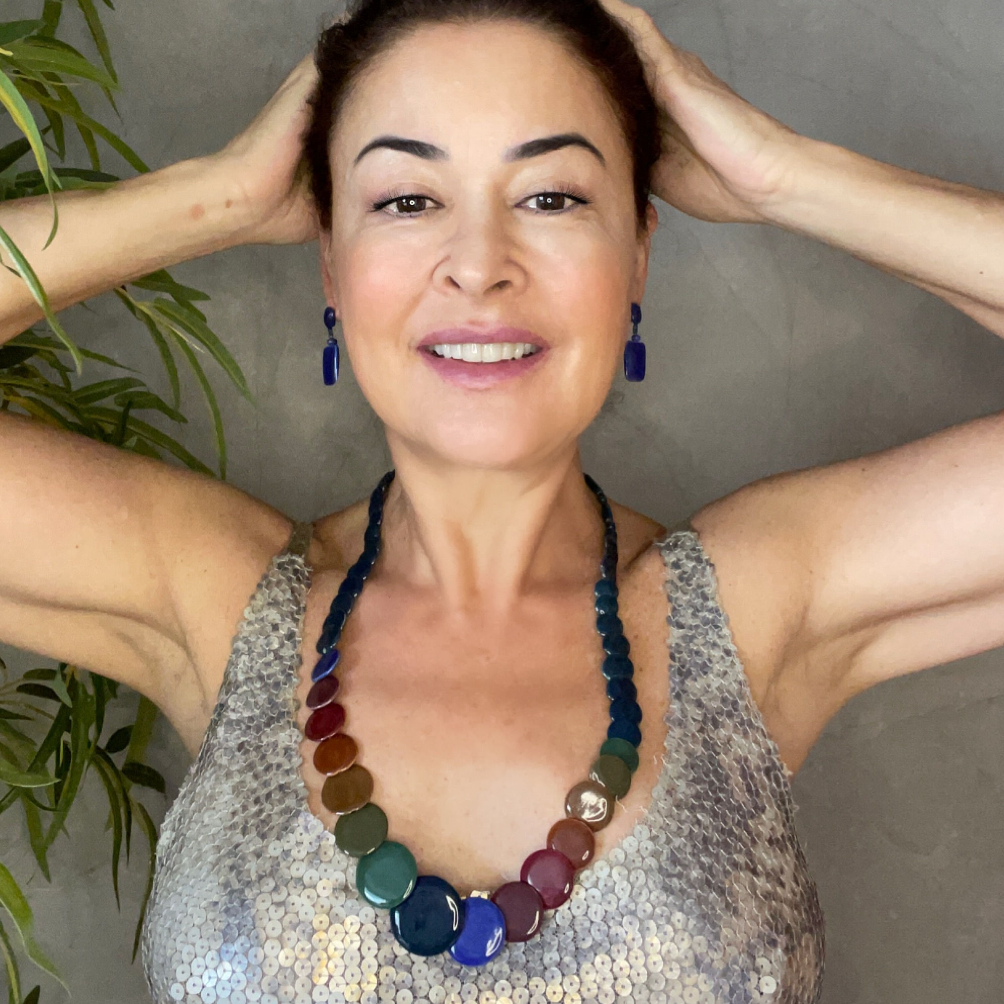 Colar em cerâmica vitrificada colorida pastilhas redondas 1.