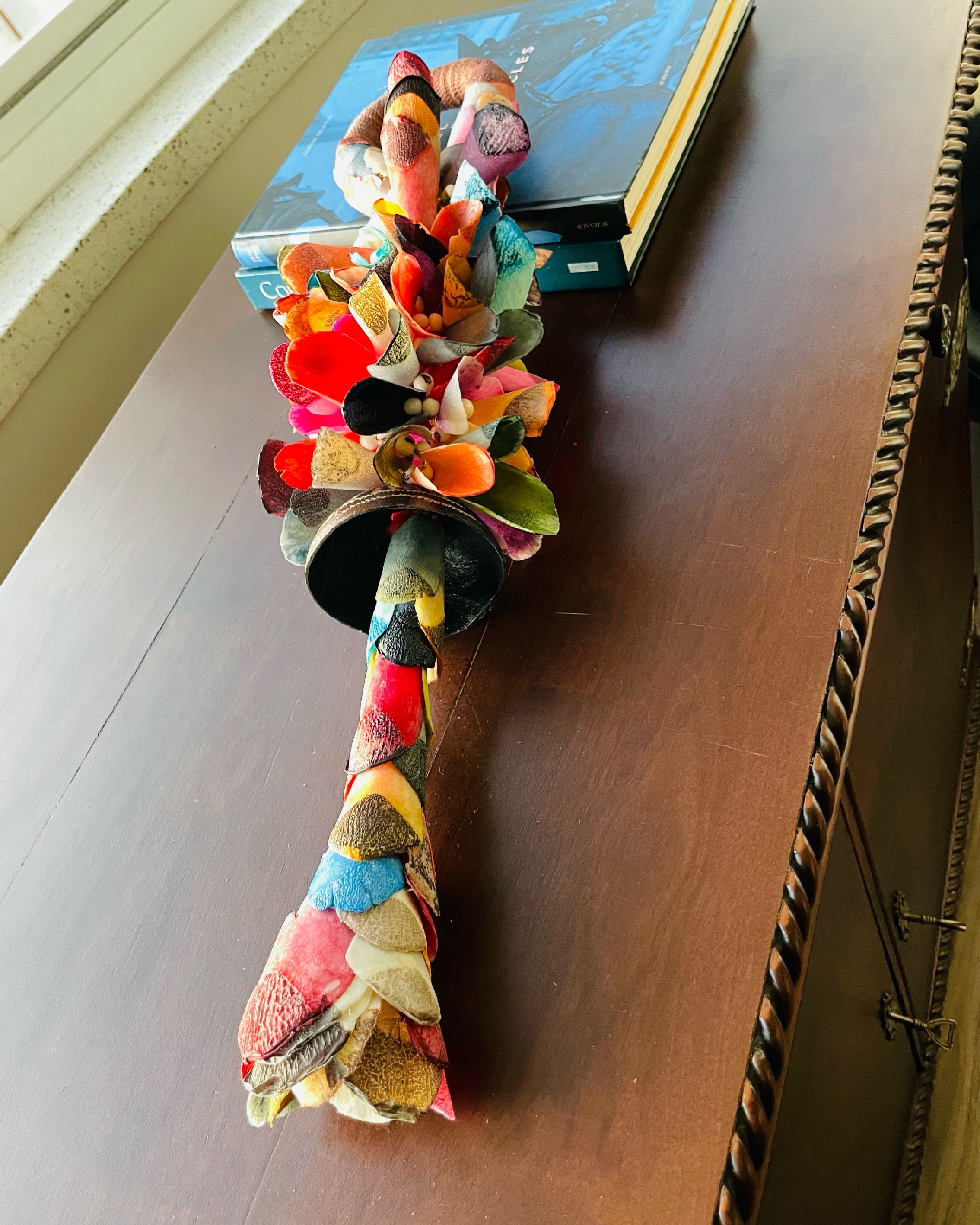 Colar de mesa ou parede escamas de pirarucu.