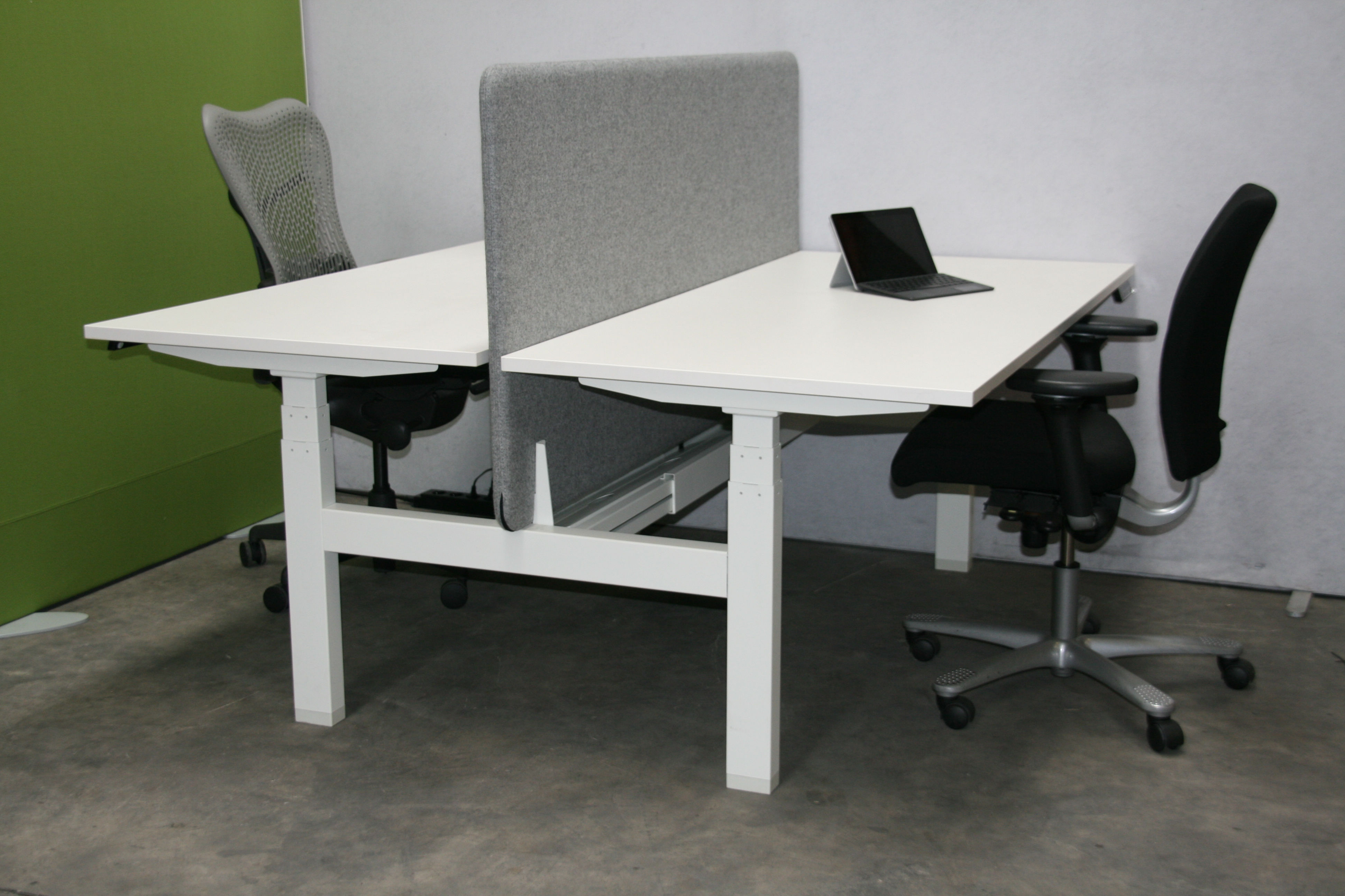 Duo bureau in hoogte verstelbaar -Refurbished