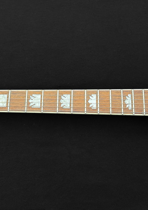 Epiphone Nighthawk Custom Reissue Fireburst Detailbild