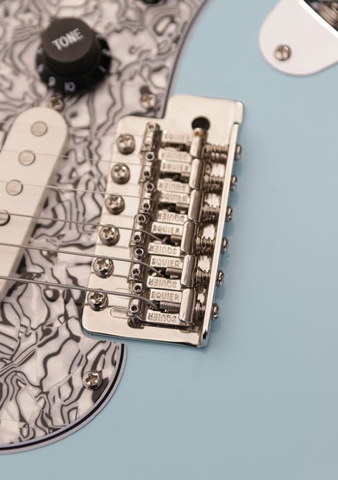 JET JS-300 - Baby Blue Modded mit Fender Noiseless Pickups und Fender Tremolo Detailbild