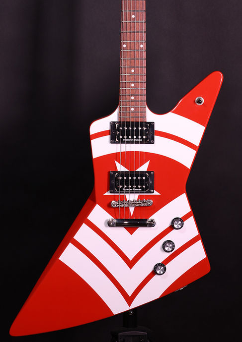 Epiphone Jason Hook Explorer Outfit Pure White mit Sherman-Grafik Body