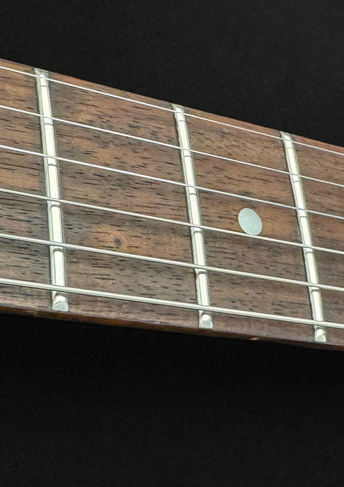 Epiphone SG G-310 Emily the Strange Detailbild