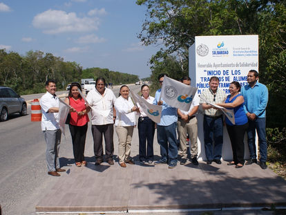 Comienzan trabajos de instalación de luminarias del tramo carretero Playa del Carmen - Tintal.