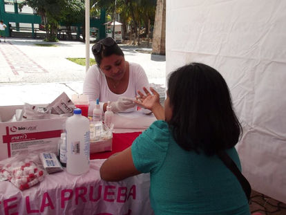 Continua con éxito la campaña de detección oportuna de VIH en Solidaridad