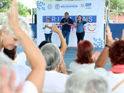 DIF Solidaridad lleva a cabo la brigada por una niñez feliz en la colonia 28 de Julio.