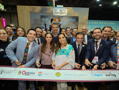 Mara Lezama y Josefina Rodríguez cortan listón inaugural del pabellón del Caribe Mexicano, Capital Mundial de las Vacaciones, en FITUR 2026