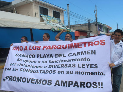 Playenses encabezan enérgica protesta contra los parquímetros en Playa del Carmen