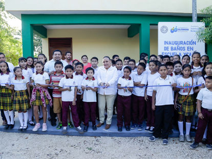 Cumple Cristina Torres a estudiantes de escuela Xcaret