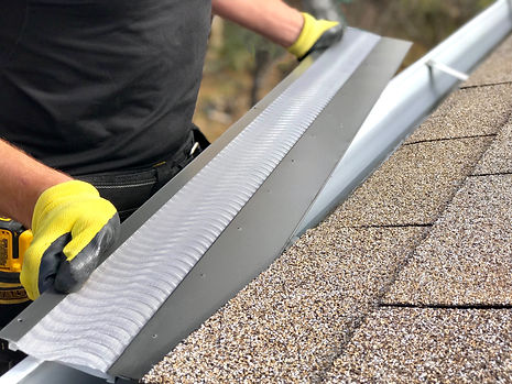 Valor Leafguard Denver Installaton Close