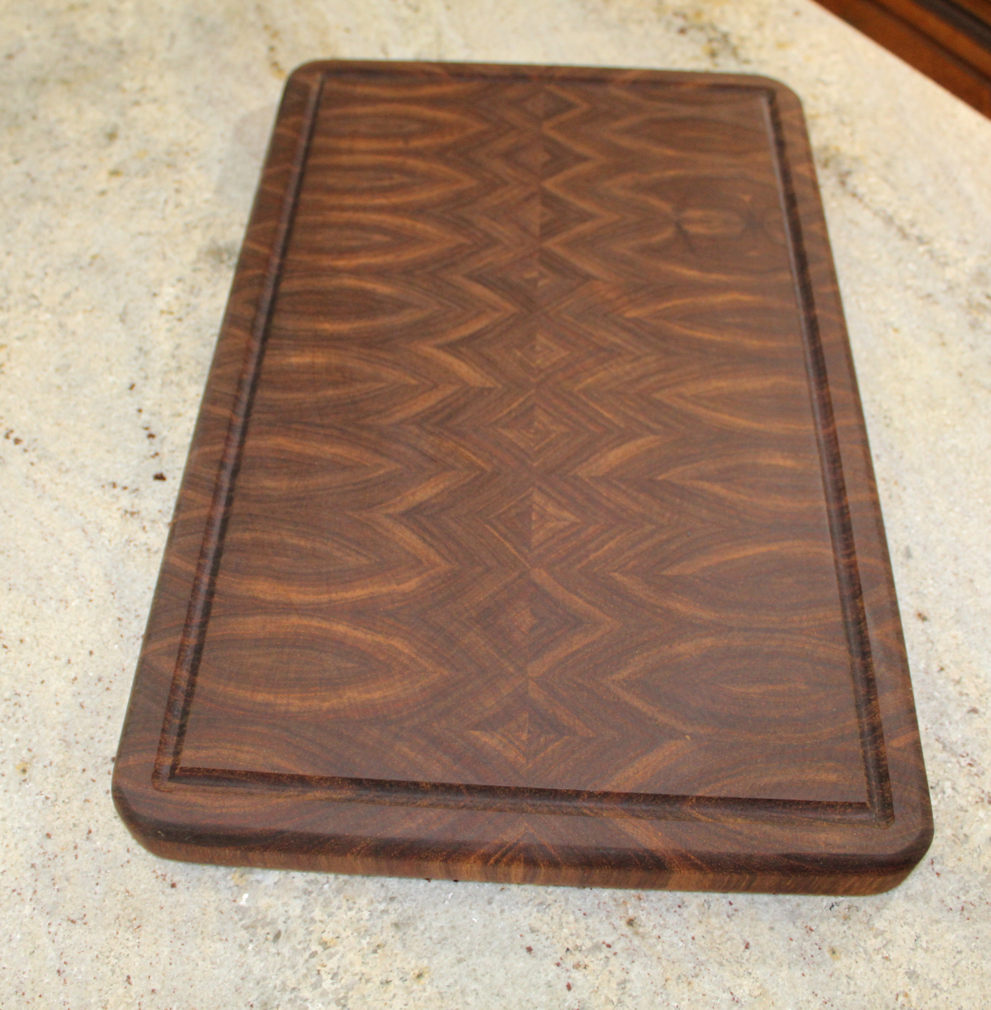CUTTING BOARD