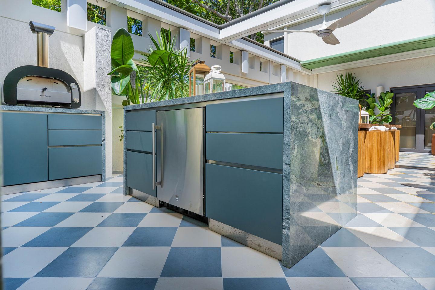 Outdoor Kitchen Remodel in Coconut Grove, FL by Arte Patio project photo 5