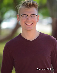 Apfeffer8x5_11vneck_Name.jpg