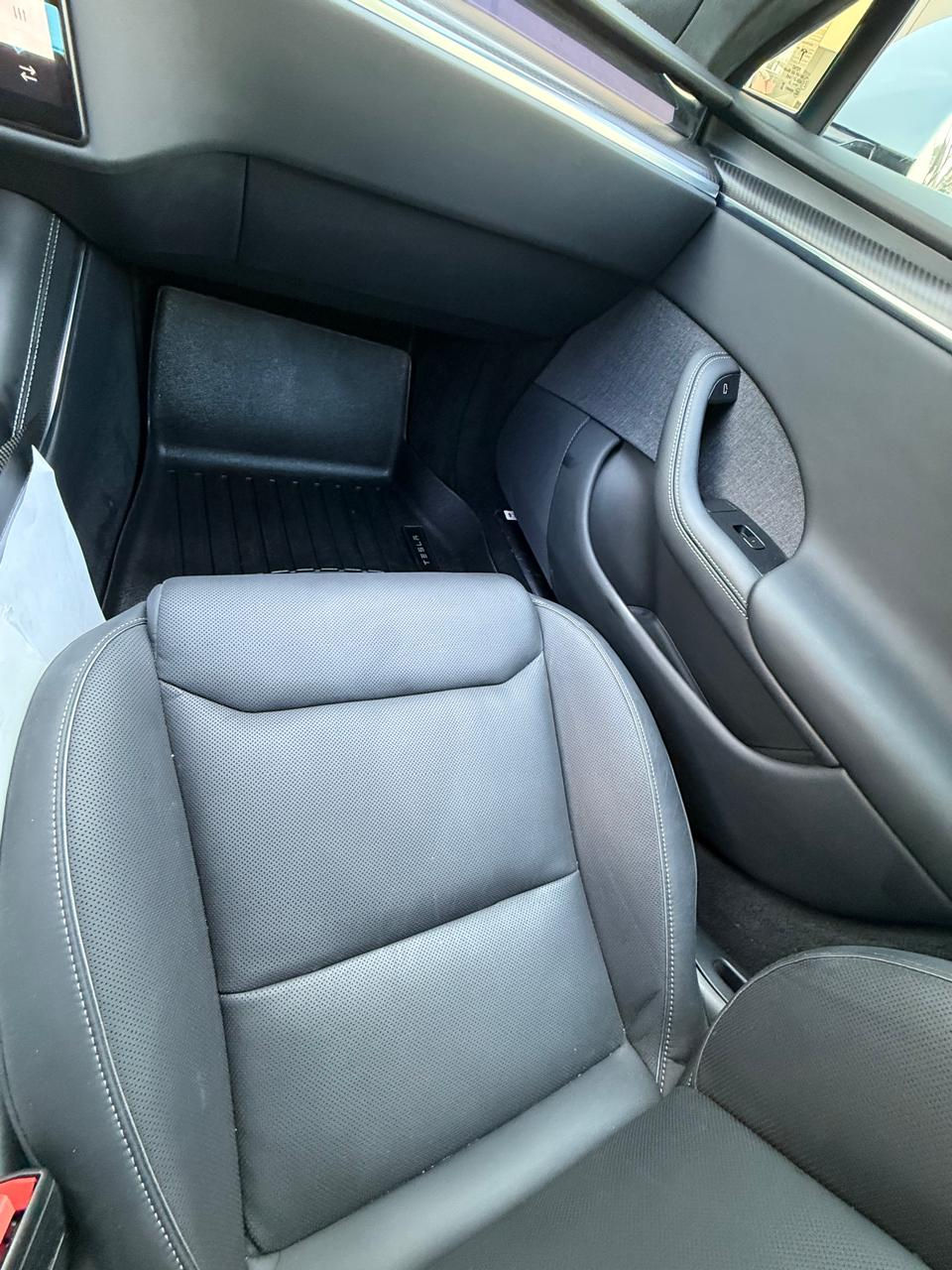 Miniatura: TESLA MODEL S PLAID 2021 🏷️UM